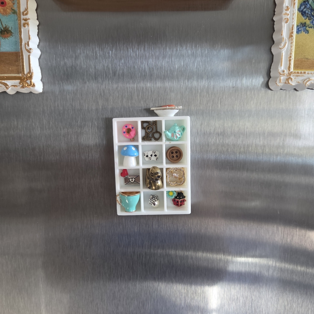 Colorful Miniature Trinketshelf Magnet With Assorted Mini Trinkets